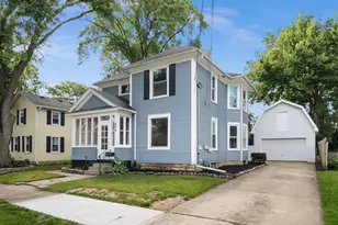 424 State St, Batavia, IL 60510 - Photo 1