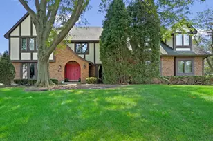 530 Devon Dr, Burr Ridge, IL 60527 - Photo 1