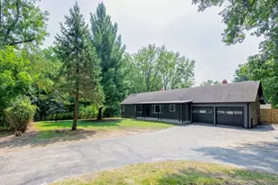 37W985 Binnie Rd, Dundee, IL 60118 - Photo 1