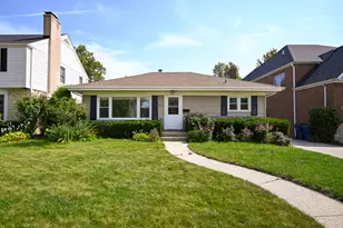 325 N Highview Ave, Elmhurst, IL 60126 - Photo 1