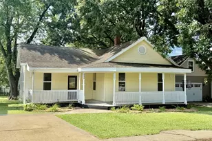 2116 1st St, Peru, IL 61354 - Photo 1