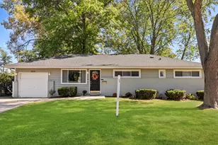 455 Mohave St, Hoffman Estates, IL 60169 - Photo 1