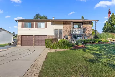 665 Arizona Pass, Elk Grove Village, IL 60007 - Photo 1