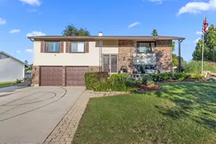 665 Arizona Pass, Elk Grove Village, IL 60007 - Photo 1