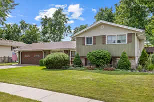 1020 Webster Ln, Schaumburg, IL 60193 - Photo 1