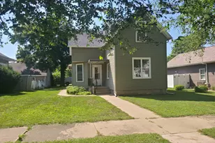 537 2nd Ave, Ottawa, IL 61350 - Photo 1
