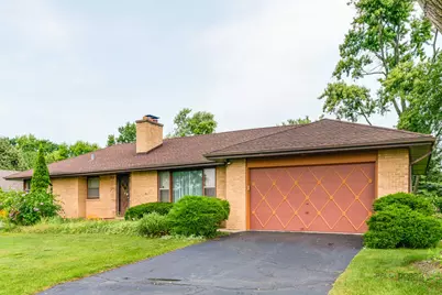 416 Hillcrest Drive, Prospect Heights, IL 60070 - Photo 1