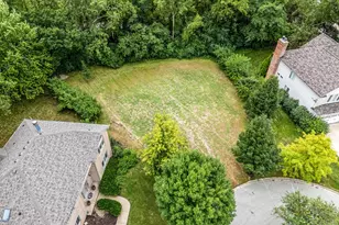 1023 Pine Grove Ct, Vernon Hills, IL 60061 - Photo 1