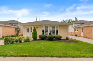 10636 S Christiana Ave, Chicago, IL 60655 - Photo 1