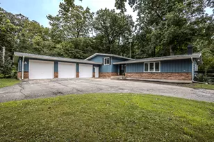 5S655 Bliss Rd, Sugar Grove, IL 60554 - Photo 1