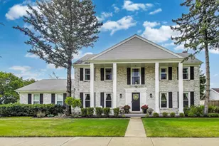 2811 Farmington Rd, Northbrook, IL 60062 - Photo 1