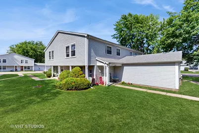1320 N Glen Circle #B, Aurora, IL 60506 - Photo 1
