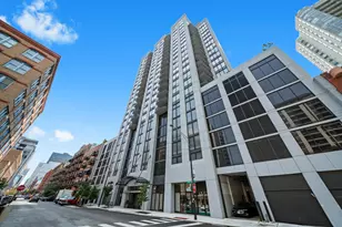 435 W Erie St, Chicago, IL 60654 - Photo 1