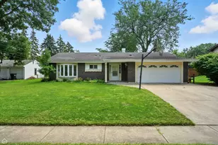 2S225 Lawler Ln, Lombard, IL 60148 - Photo 1