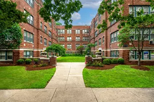 114 Lincoln Ave, Riverside, IL 60546 - Photo 1