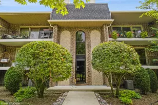 9133 Del Prado Dr, Palos Hills, IL 60465 - Photo 1