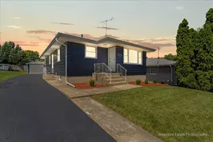 223 S Margaret St, Joliet, IL 60436 - Photo 1