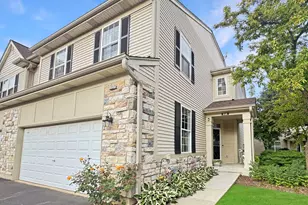 549 Shakespeare Dr, Grayslake, IL 60030 - Photo 1