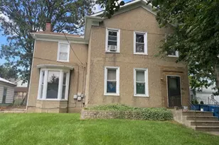 1215 7th St, Peru, IL 61354 - Photo 1