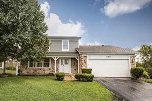 352 Country Ln, Algonquin, IL 60102 - Photo 1