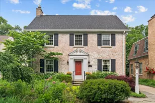 2022 McDaniel Ave, Evanston, IL 60201 - Photo 1