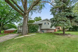 1506 Glen Ellyn Rd, Glendale Heights, IL 60139 - Photo 1