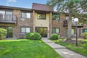 2616 N Windsor Dr, Arlington Heights, IL 60004 - Photo 1