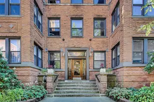 845 W Ainslie Ave, Chicago, IL 60640 - Photo 1