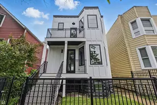 3572 W Medill Ave, Chicago, IL 60647 - Photo 1