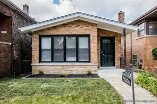 9206 S Yates Blvd, Chicago, IL 60617 - Photo 1