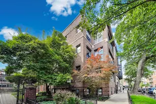 743 W Cornelia Ave, Chicago, IL 60657 - Photo 1