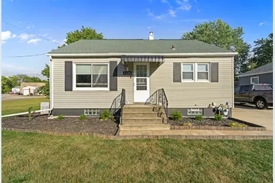 1126 Sanger Street, Ottawa, IL 61350 - Photo 1