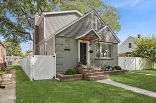 3931 Maple Ave, Brookfield, IL 60513 - Photo 1