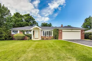 506 S Busse Rd, Mount Prospect, IL 60056 - Photo 1