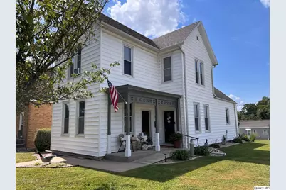 837 N 16th, Quincy, IL 62301 - Photo 1