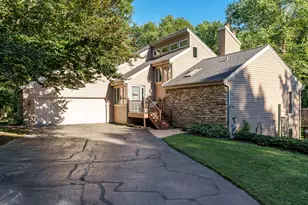 8383 E Crockett Rd, Roscoe, IL 61073 - Photo 1