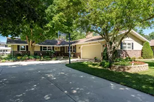 3606 Fleetwood Dr, Rockford, IL 61101 - Photo 1