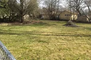 95 Eagle Point Rd, Fox Lake, IL 60020 - Photo 1