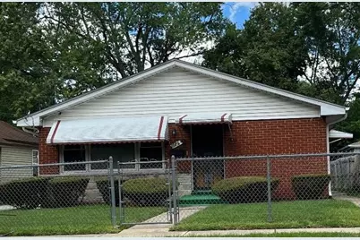 826 N May Street, Aurora, IL 60506 - Photo 1