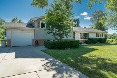 1105 S Evergreen Avenue, Arlington Heights, IL 60005 - Photo 1