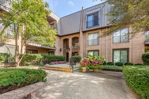 3 The Court of Harborside, Northbrook, IL 60062 - Photo 1