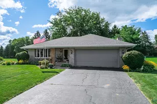 1309 Riverbend Ln, Belvidere, IL 61008 - Photo 1