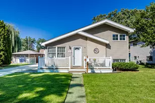 340 Mission Ave, Villa Park, IL 60181 - Photo 1