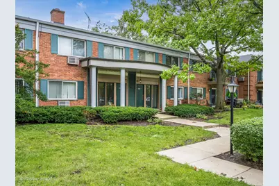 2407 S Goebbert Road #G202, Arlington Heights, IL 60005 - Photo 1