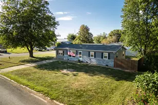 402 Park Cir, Saint John, IL 61873 - Photo 1