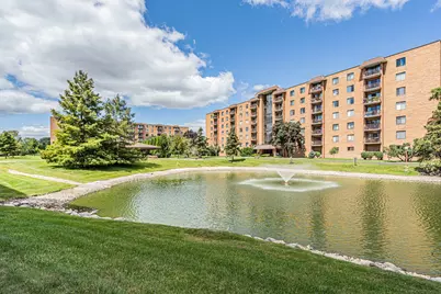 1777 W Crystal Lane #410, Mount Prospect, IL 60056 - Photo 1
