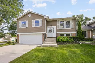 147 Majestic Dr, Lombard, IL 60148 - Photo 1