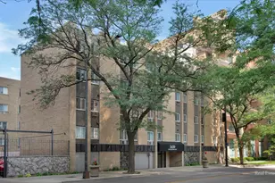 5420 N Sheridan Rd, Chicago, IL 60640 - Photo 1