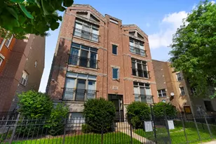 4532 S Indiana Ave, Chicago, IL 60653 - Photo 1