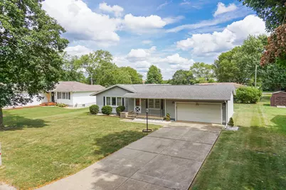 612 Oak St Street, Delavan, IL 61734 - Photo 1